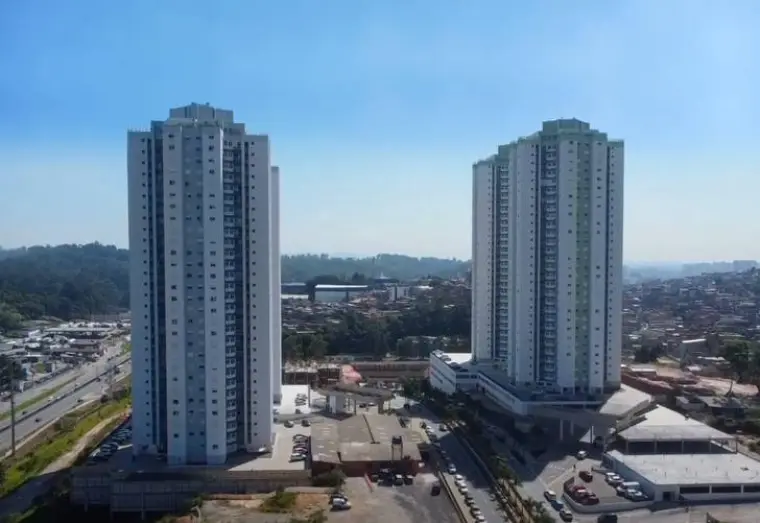 Vista aérea do condomínio Parque Firenze, em Embu das Artes